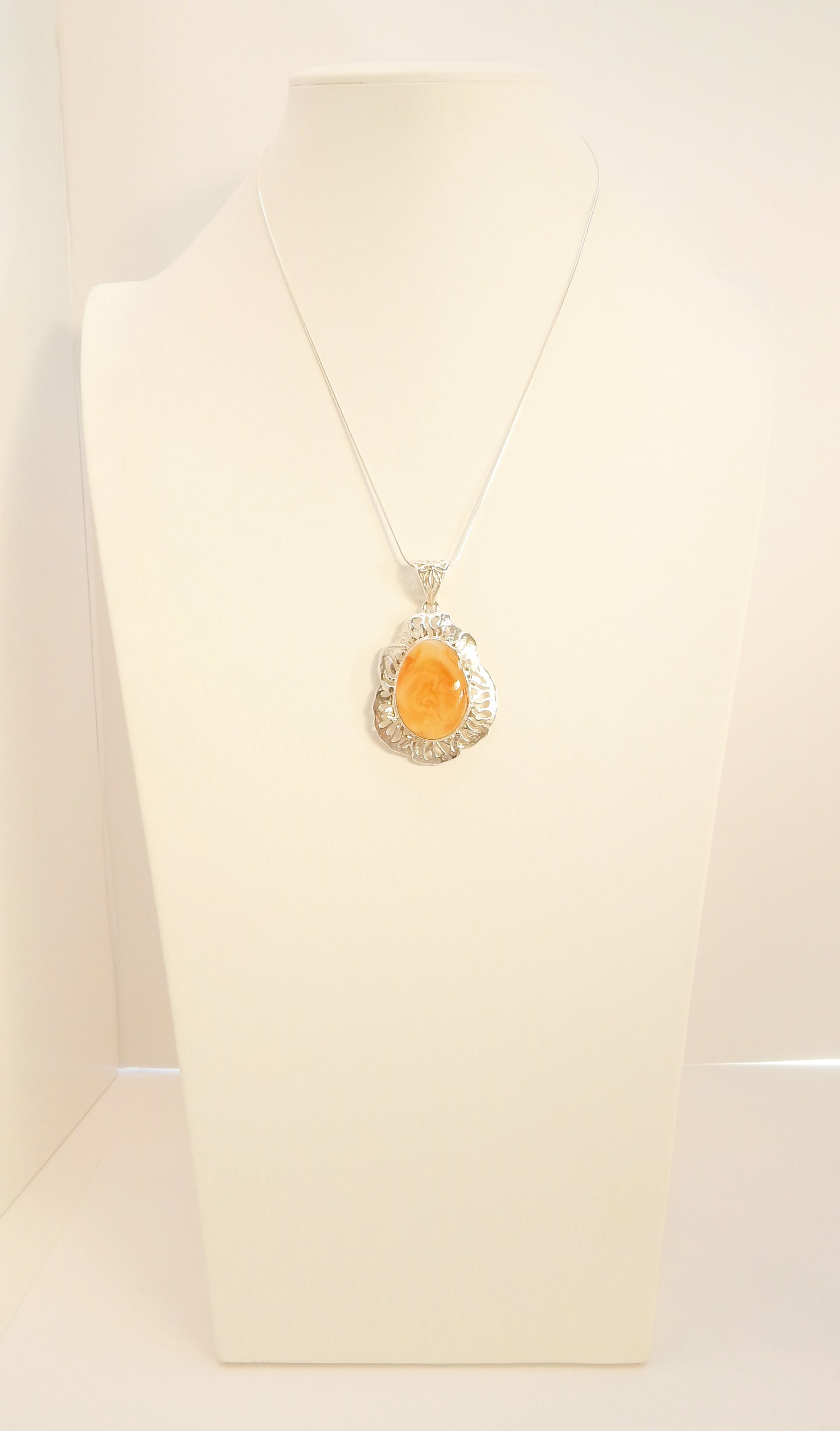 Handmade Natural Baltic Honey Amber Pendant Necklace in 925 Sterling Silver