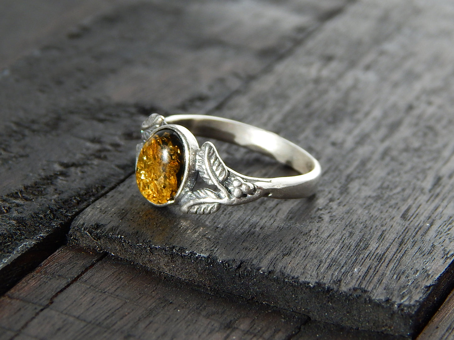 Natural Baltic Golden Green Amber Oval Cut Feather Ring