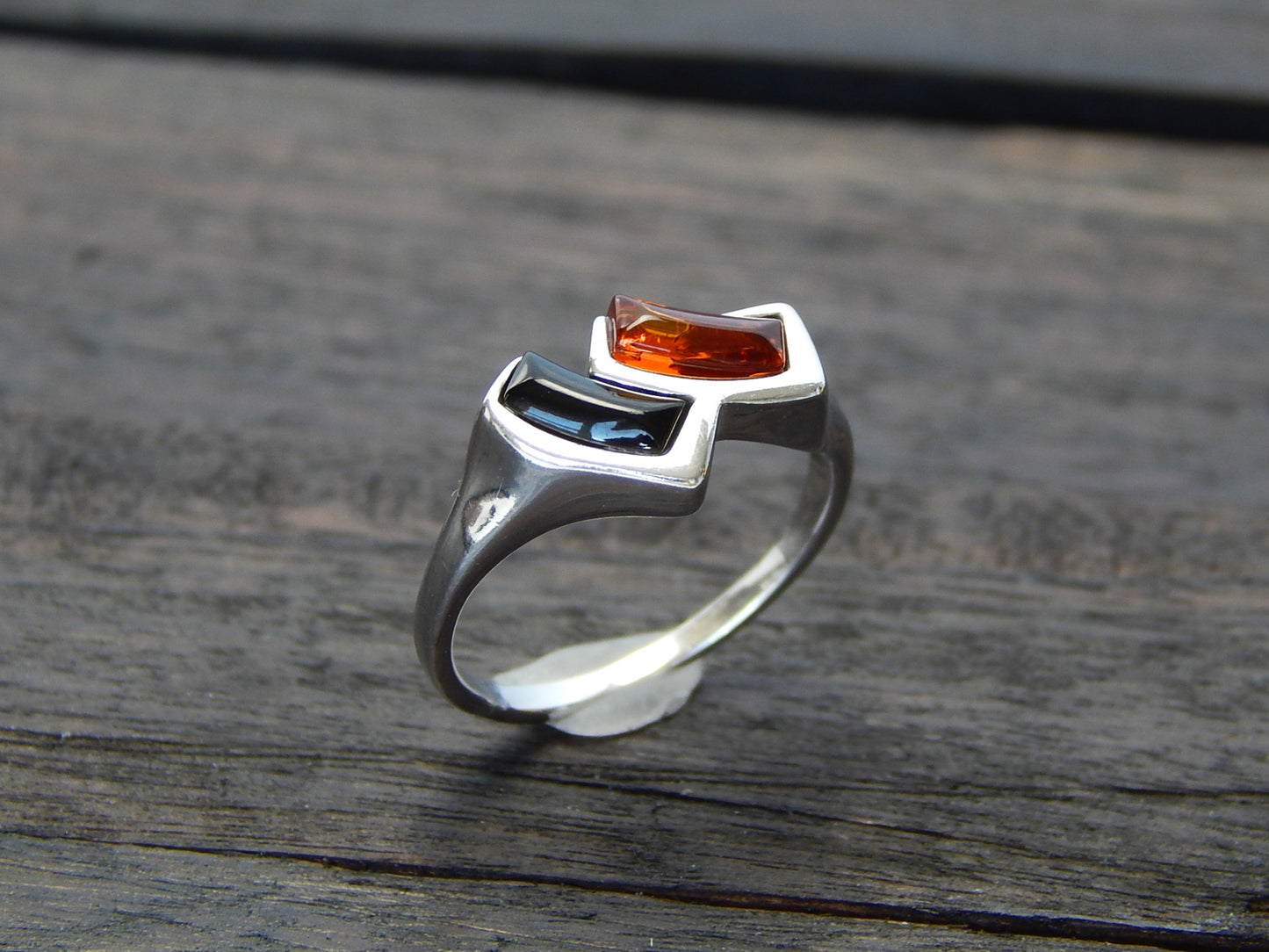 Natural Baltic Lithuanian Amber Minimalist Ring in 925 Sterling Silver