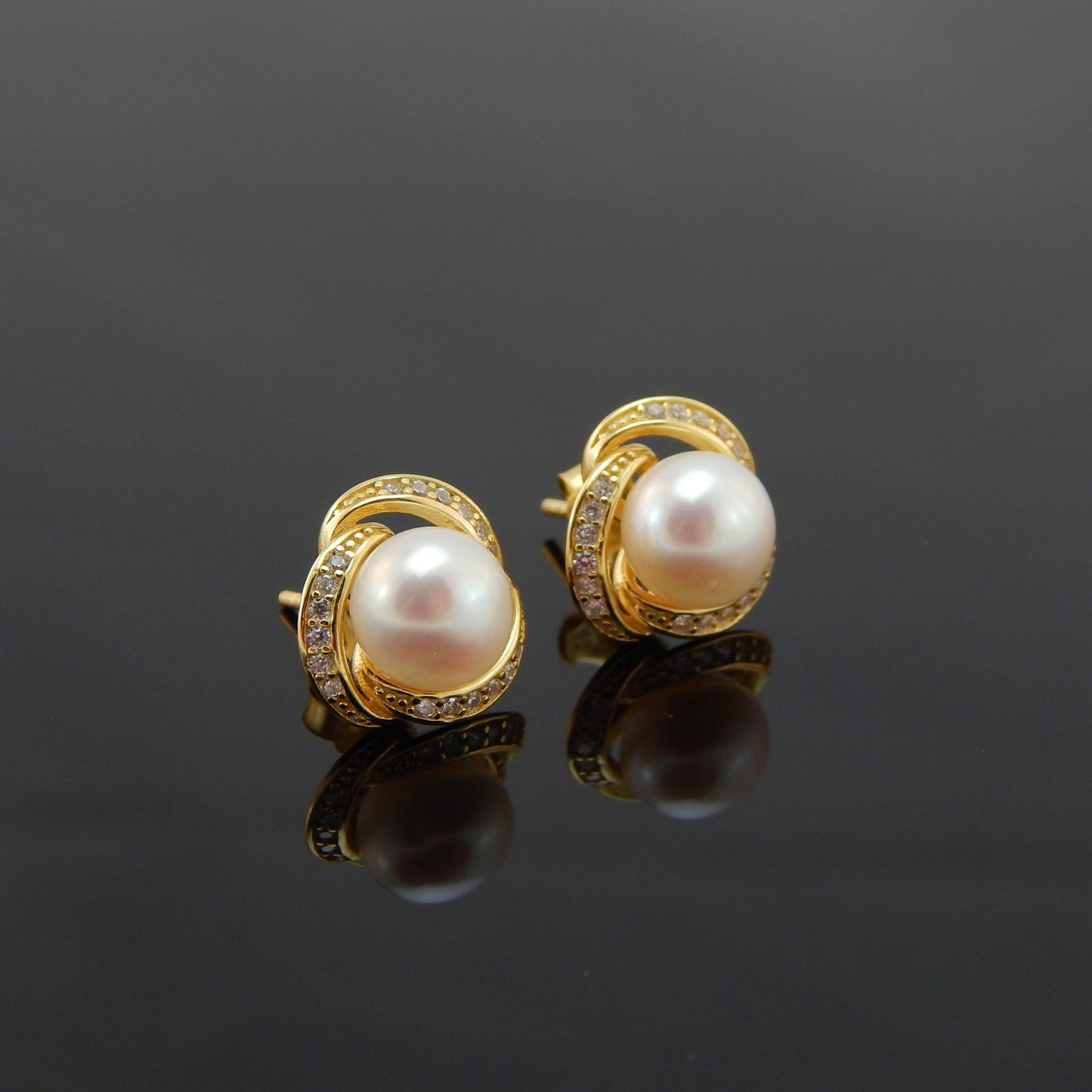Genuine Fresh Water Pearl and Cubic Zirconia Stud Earrings in 925 Sterling Silver