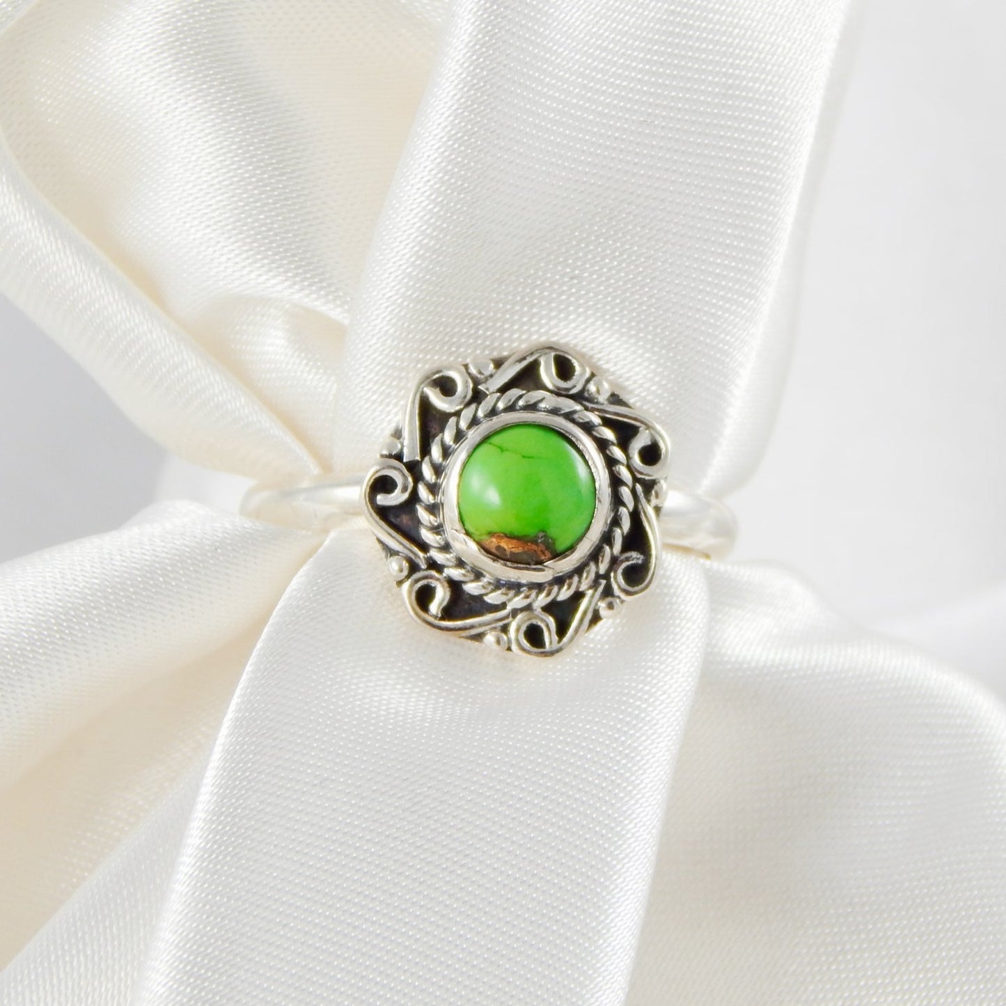 Arizona Lime Green Spiny Oyster Turquoise Ring