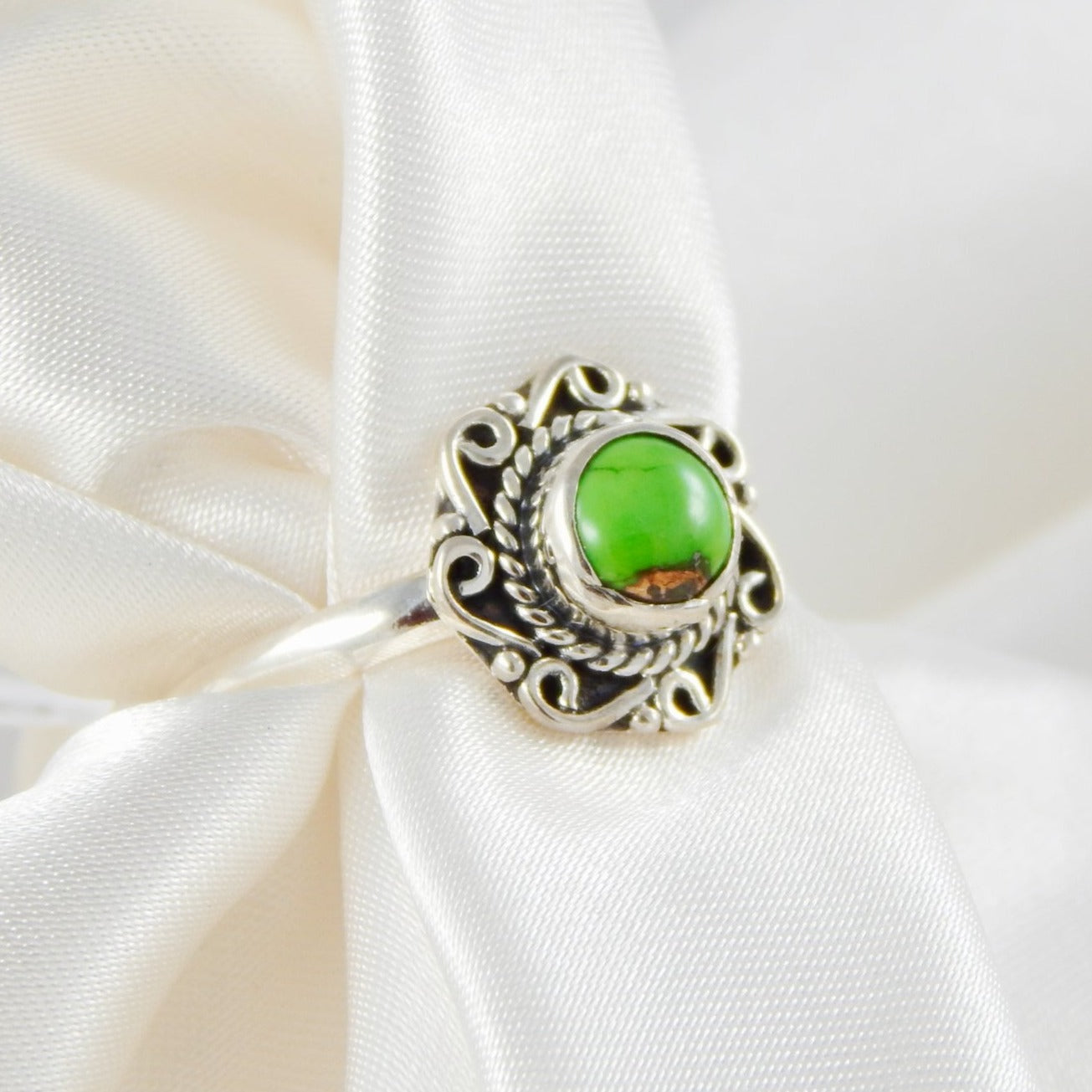 Arizona Lime Green Spiny Oyster Turquoise Ring