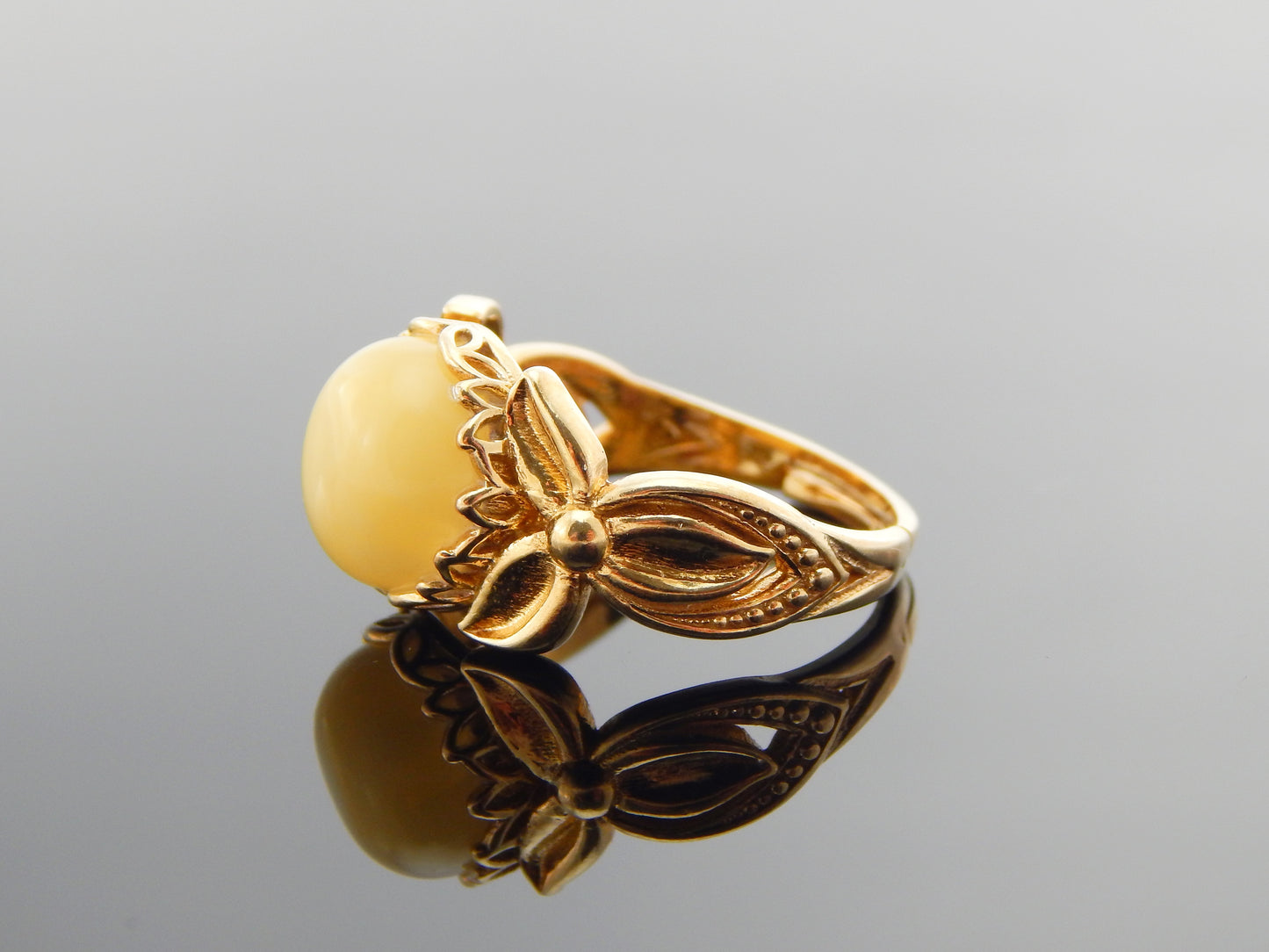 Natural Baltic Butterscotch Amber Royal Flower Adjustable Ring in 14k Gold Plated s925