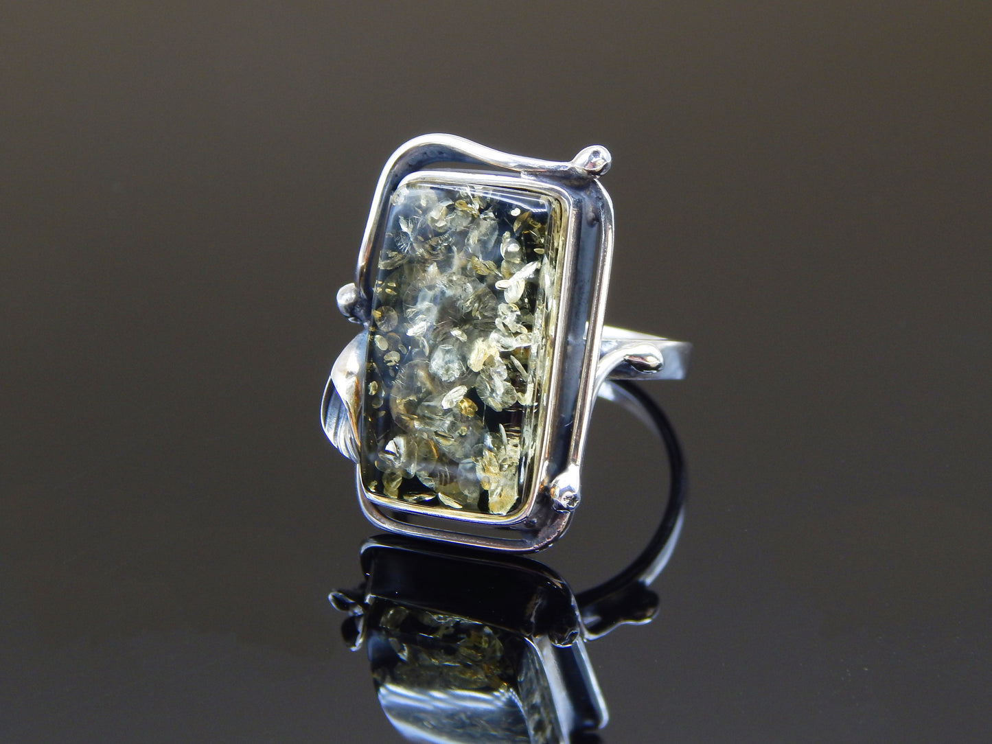 Handmade Natural Baltic Green Amber Lilly Ring in 925 Sterling Silver