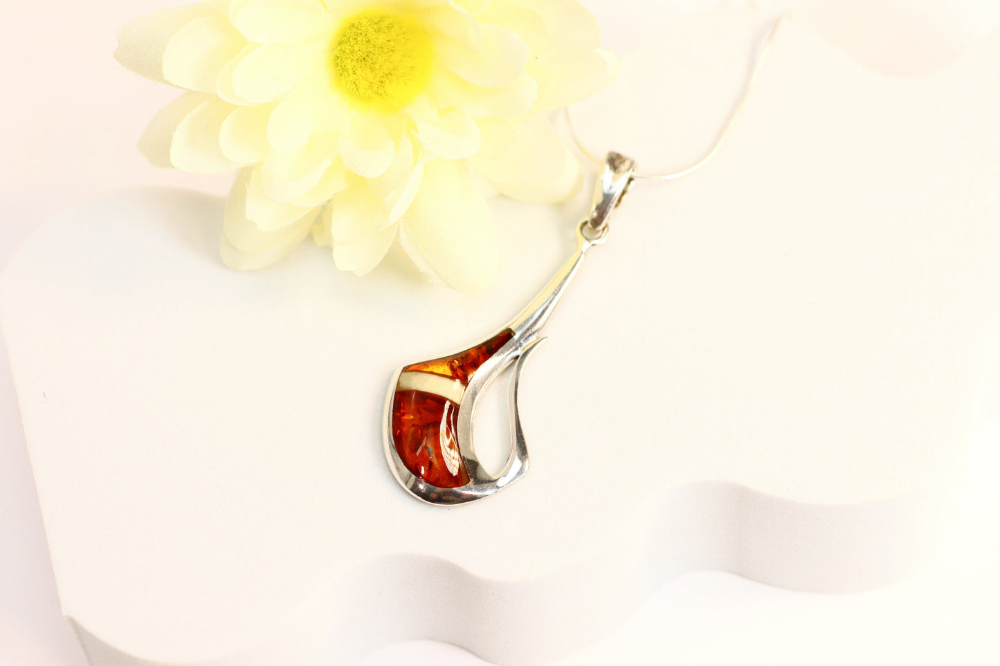 Natural Baltic Amber Nordic Pendant Necklace in 925 Sterling Silver